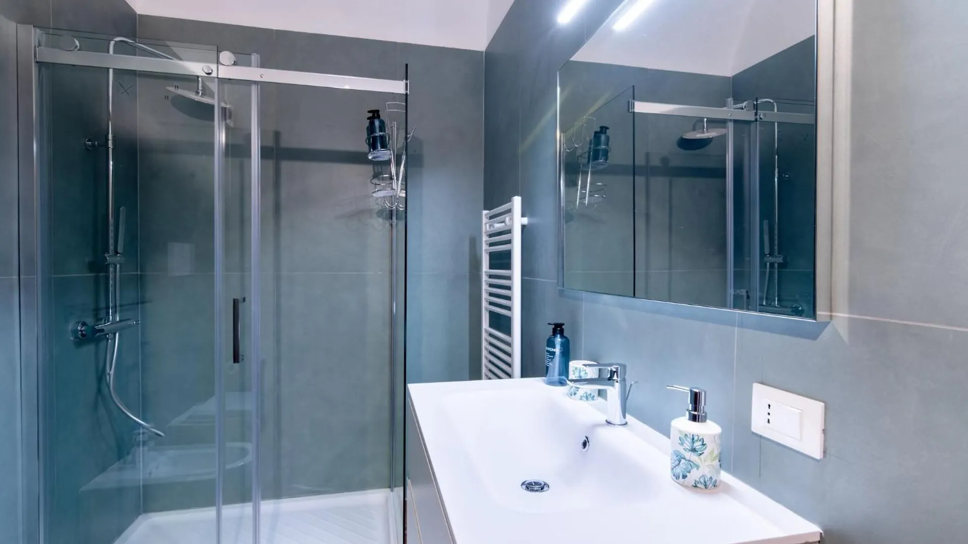 Palazzo Del Bono Suites Palermo 0*,  Itálie